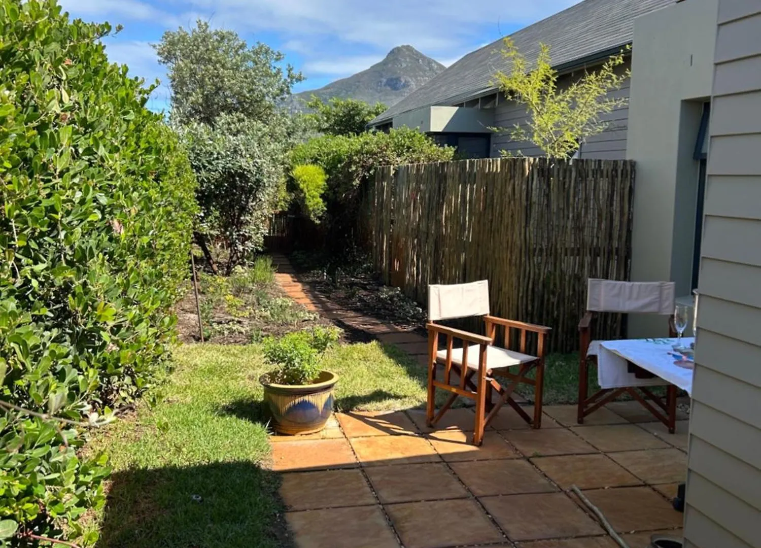 Cozy Nook In Noordhoek